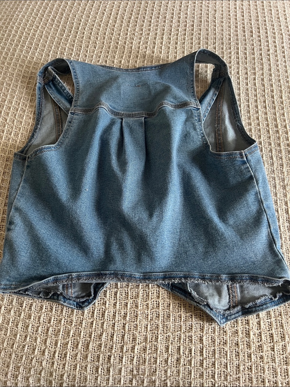 Levi's Denim Vest in Blue Wash - Picture 5 of 5